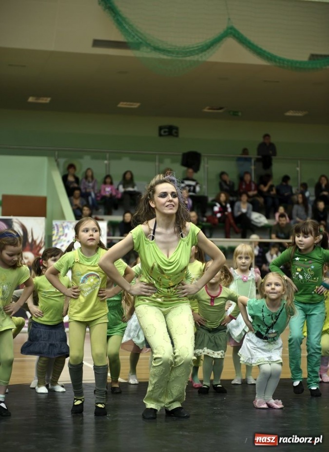 Zdjęcie w galerii na portalu naszraciborz.pl: Taneczne show Lilla House wiadomości z regionu