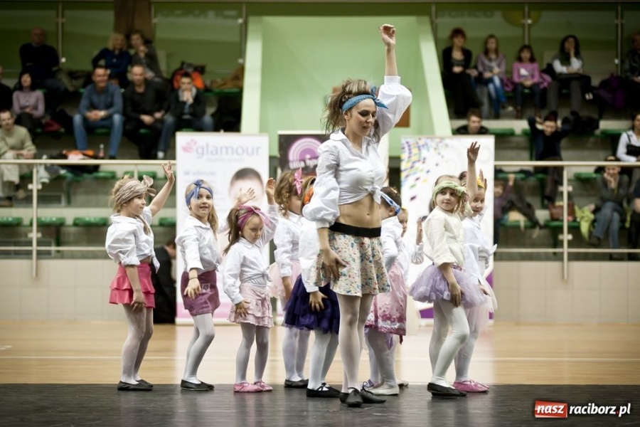 Zdjęcie w galerii na portalu naszraciborz.pl: Taneczne show Lilla House wiadomości z regionu