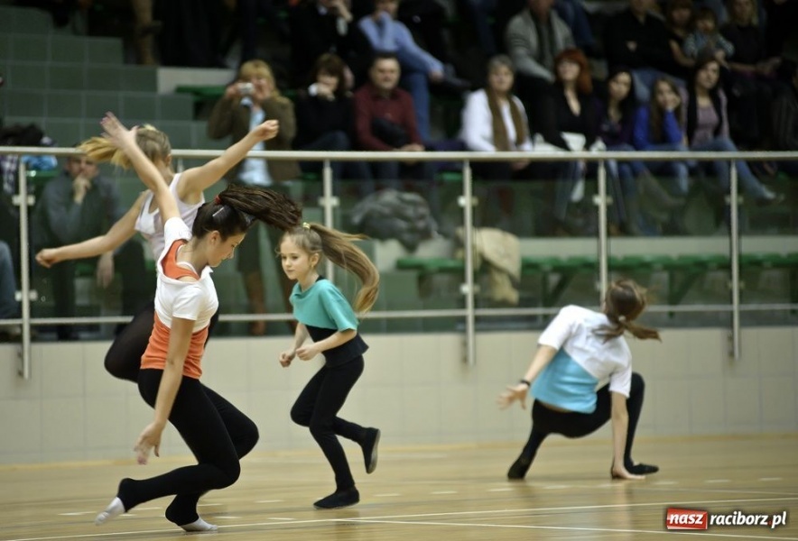 Zdjęcie w galerii na portalu naszraciborz.pl: Taneczne show Lilla House wiadomości z regionu