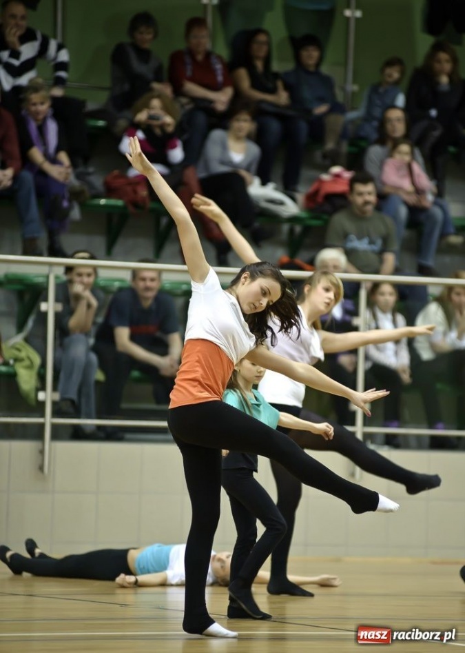 Zdjęcie w galerii na portalu naszraciborz.pl: Taneczne show Lilla House wiadomości z regionu