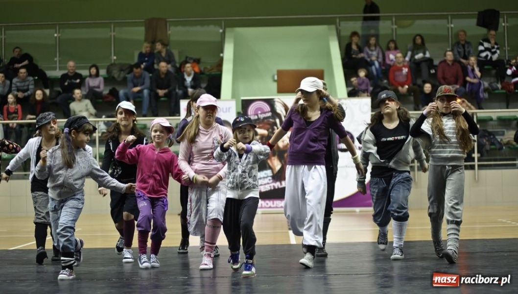 Zdjęcie w galerii na portalu naszraciborz.pl: Taneczne show Lilla House wiadomości z regionu