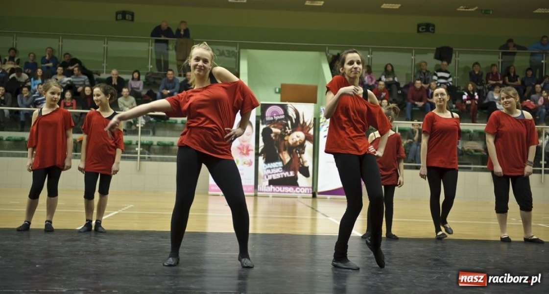 Zdjęcie w galerii na portalu naszraciborz.pl: Taneczne show Lilla House wiadomości z regionu