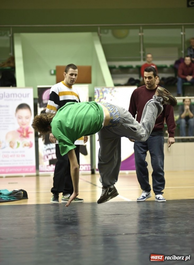 Zdjęcie w galerii na portalu naszraciborz.pl: Taneczne show Lilla House wiadomości z regionu