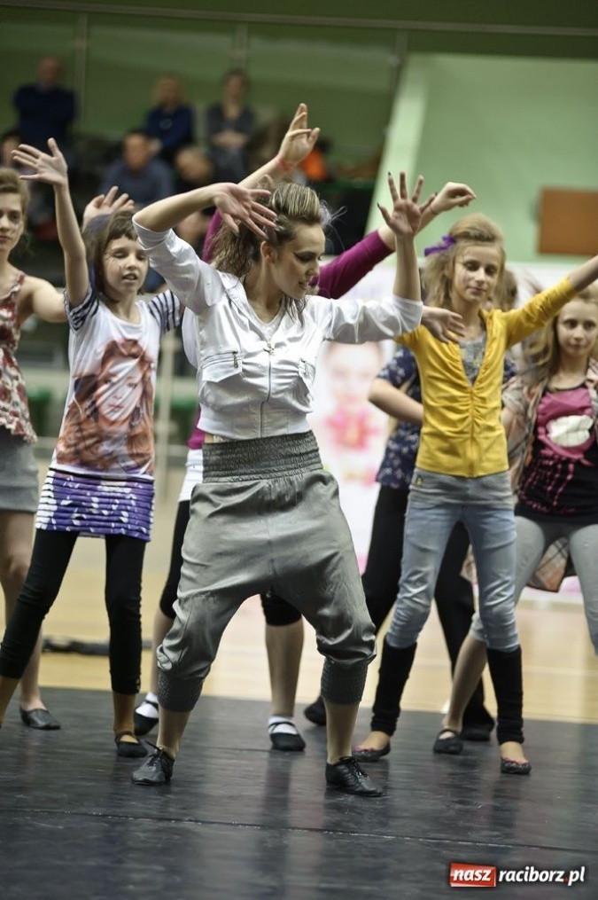 Zdjęcie w galerii na portalu naszraciborz.pl: Taneczne show Lilla House wiadomości z regionu