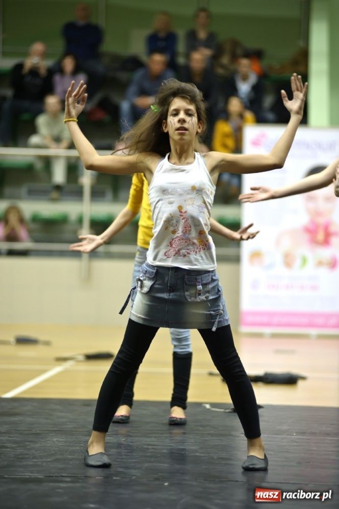 Zdjęcie w galerii na portalu naszraciborz.pl: Taneczne show Lilla House wiadomości z regionu