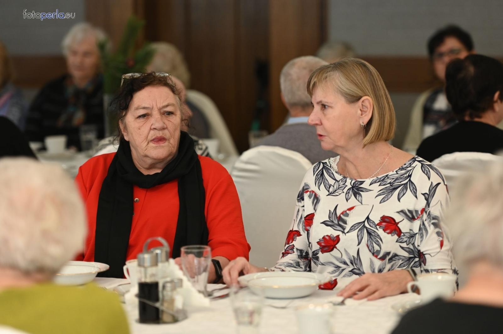 Zdjęcie w galerii na portalu naszraciborz.pl: Wzruszające świąteczne spotkanie w krzanowickiej Perle wiadomości z regionu