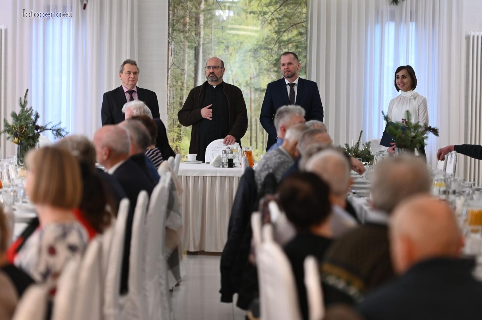 Zdjęcie w galerii na portalu naszraciborz.pl: Wzruszające świąteczne spotkanie w krzanowickiej Perle wiadomości z regionu