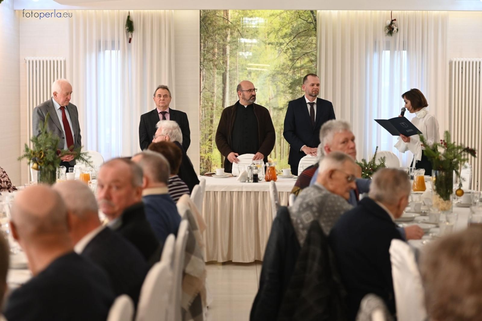 Zdjęcie w galerii na portalu naszraciborz.pl: Wzruszające świąteczne spotkanie w krzanowickiej Perle wiadomości z regionu