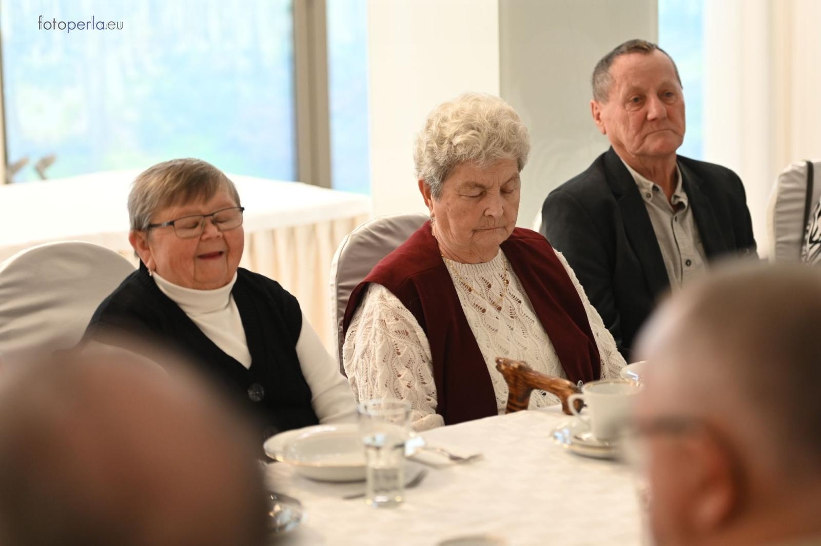 Zdjęcie w galerii na portalu naszraciborz.pl: Wzruszające świąteczne spotkanie w krzanowickiej Perle wiadomości z regionu