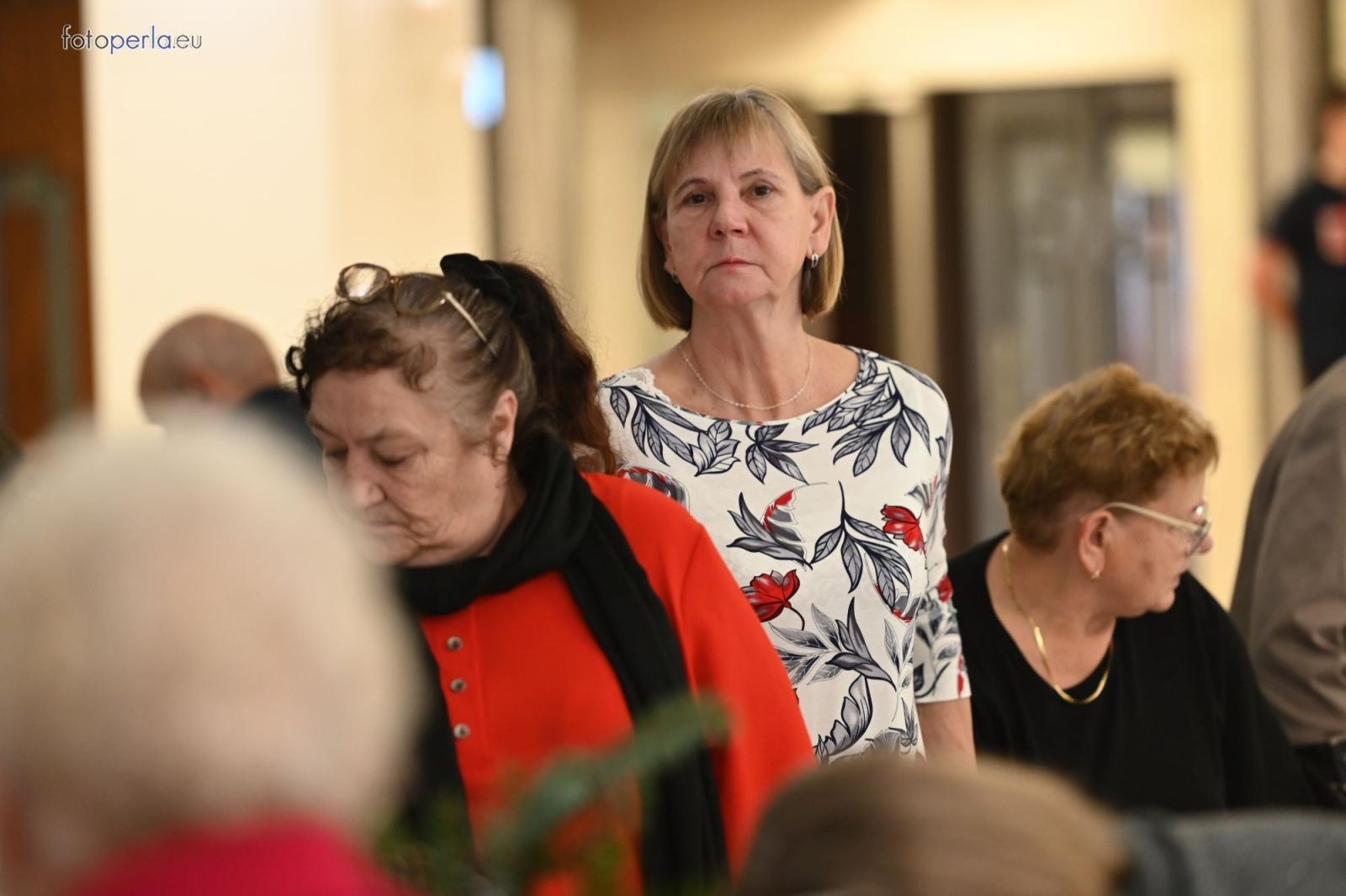 Zdjęcie w galerii na portalu naszraciborz.pl: Wzruszające świąteczne spotkanie w krzanowickiej Perle wiadomości z regionu