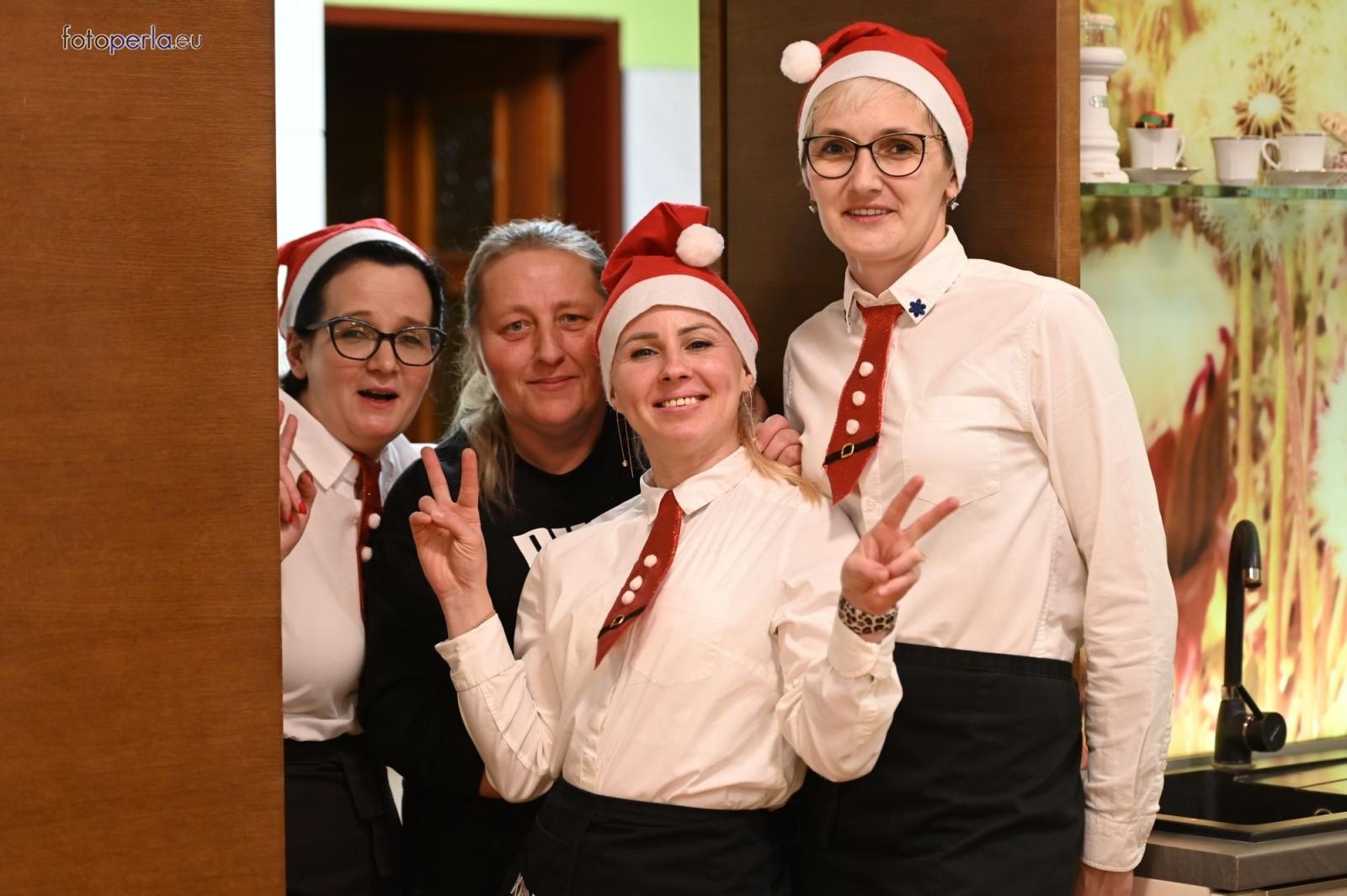 Zdjęcie w galerii na portalu naszraciborz.pl: Wzruszające świąteczne spotkanie w krzanowickiej Perle wiadomości z regionu