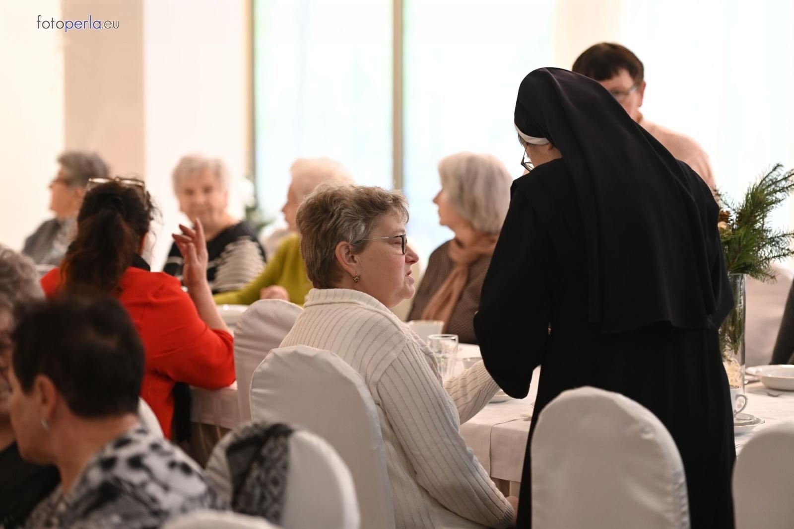 Zdjęcie w galerii na portalu naszraciborz.pl: Wzruszające świąteczne spotkanie w krzanowickiej Perle wiadomości z regionu