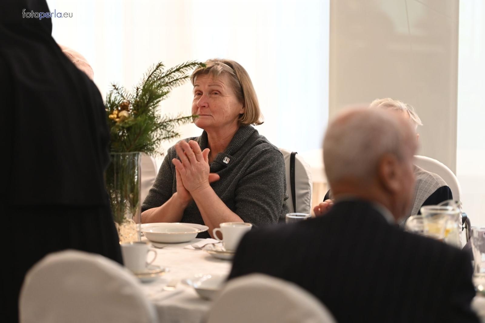 Zdjęcie w galerii na portalu naszraciborz.pl: Wzruszające świąteczne spotkanie w krzanowickiej Perle wiadomości z regionu