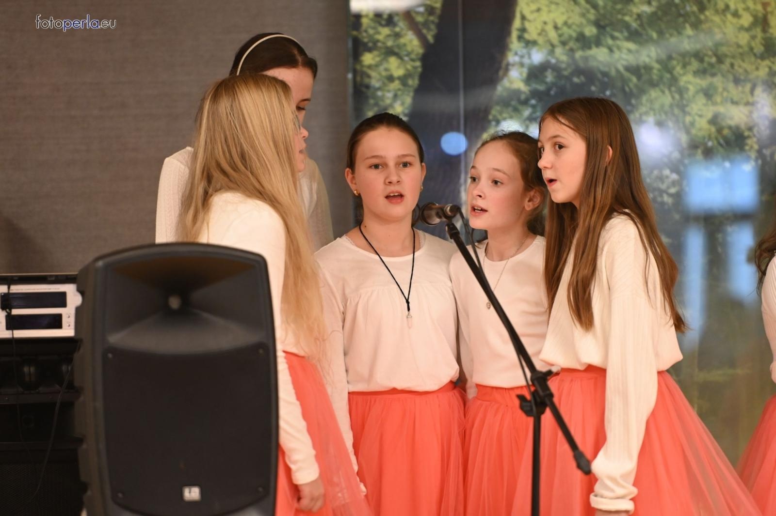 Zdjęcie w galerii na portalu naszraciborz.pl: Wzruszające świąteczne spotkanie w krzanowickiej Perle wiadomości z regionu