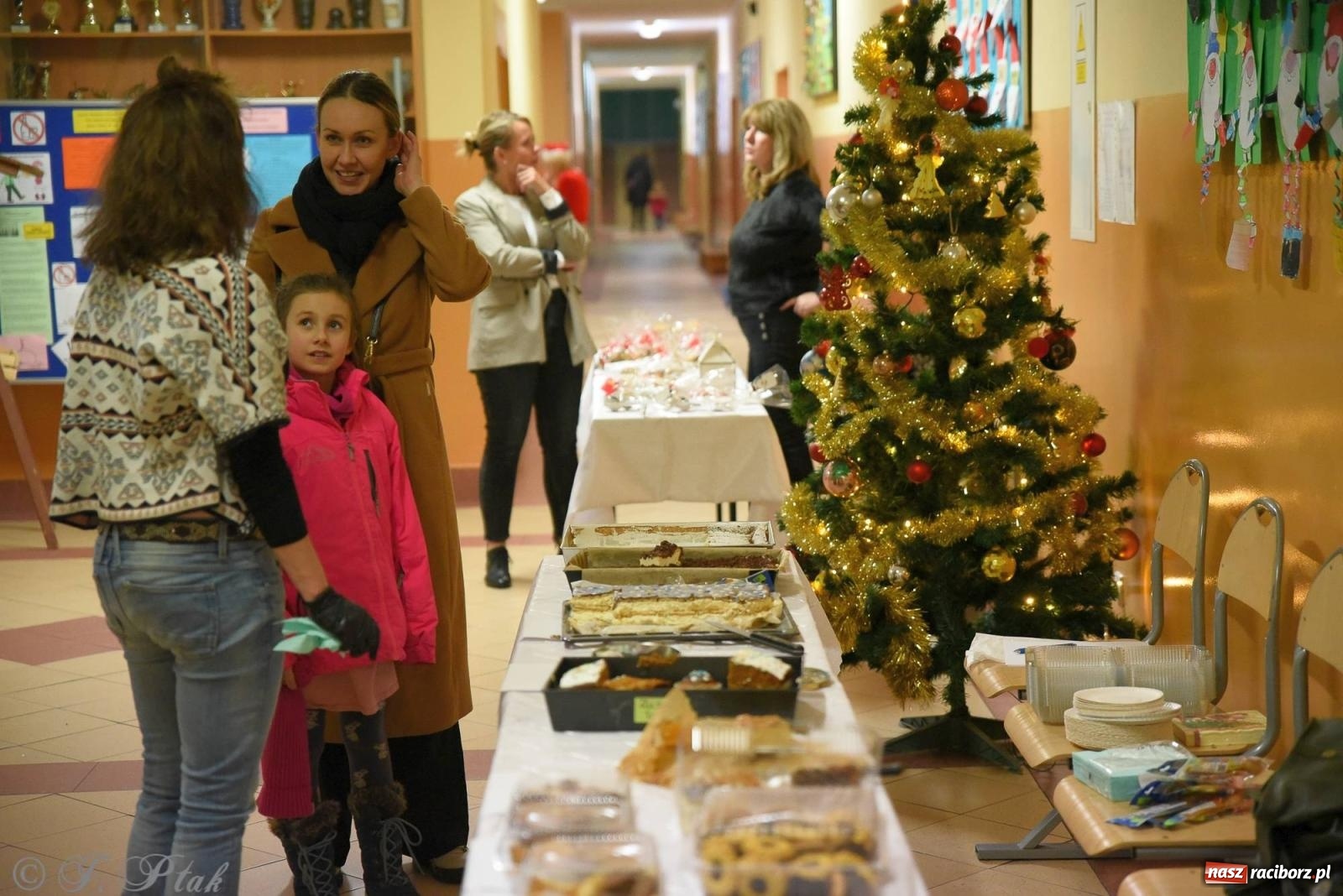 Zdjęcie w galerii na portalu naszraciborz.pl: Teatr Trzynastka wystawił Królową Śniegu wiadomości z regionu