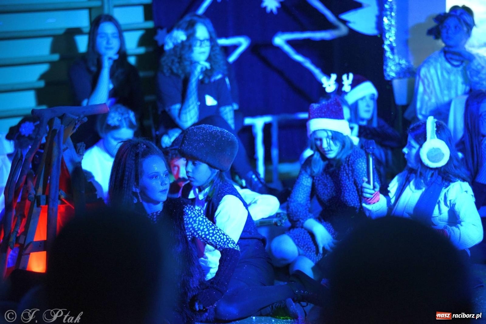 Zdjęcie w galerii na portalu naszraciborz.pl: Teatr Trzynastka wystawił Królową Śniegu wiadomości z regionu