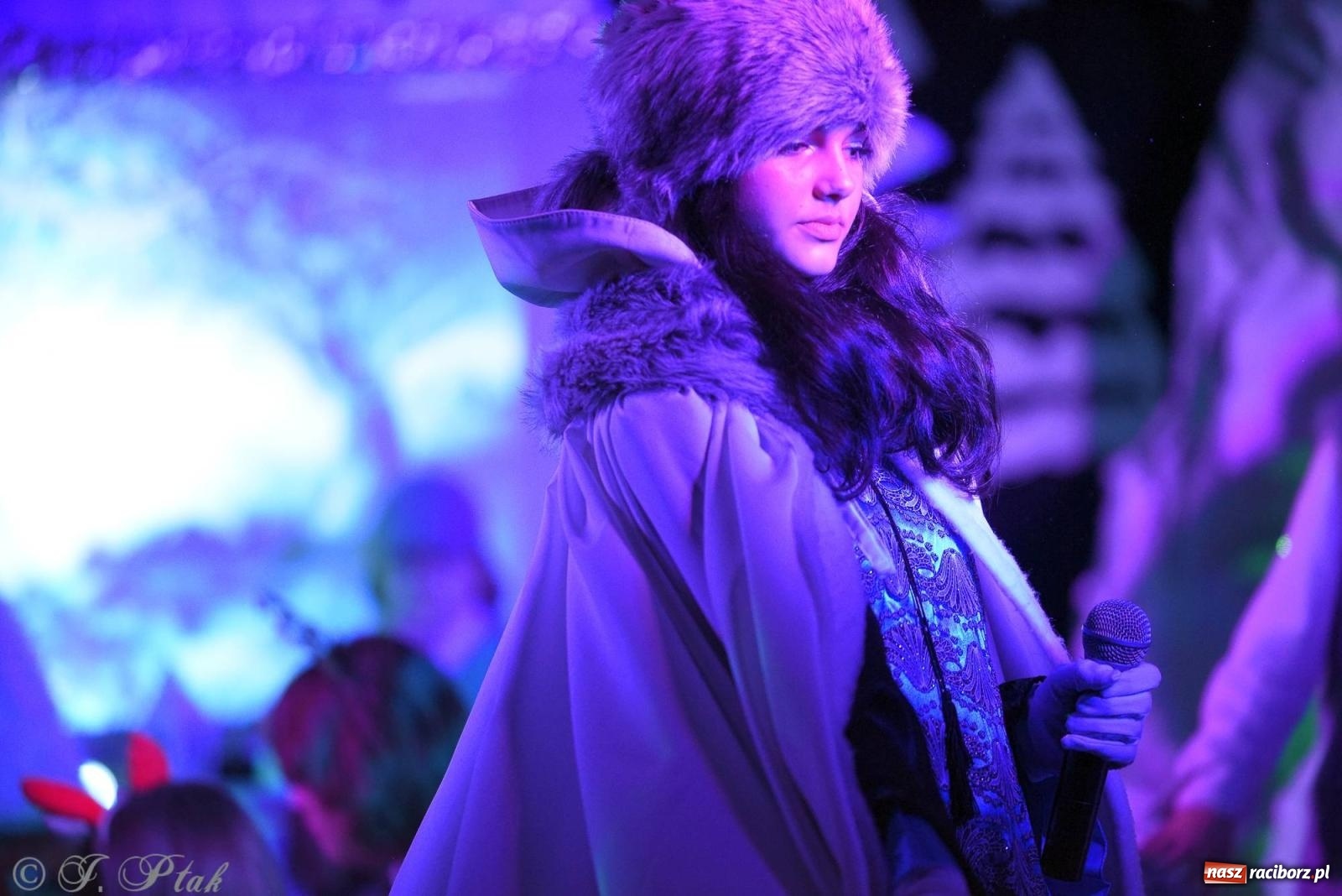 Zdjęcie w galerii na portalu naszraciborz.pl: Teatr Trzynastka wystawił Królową Śniegu wiadomości z regionu