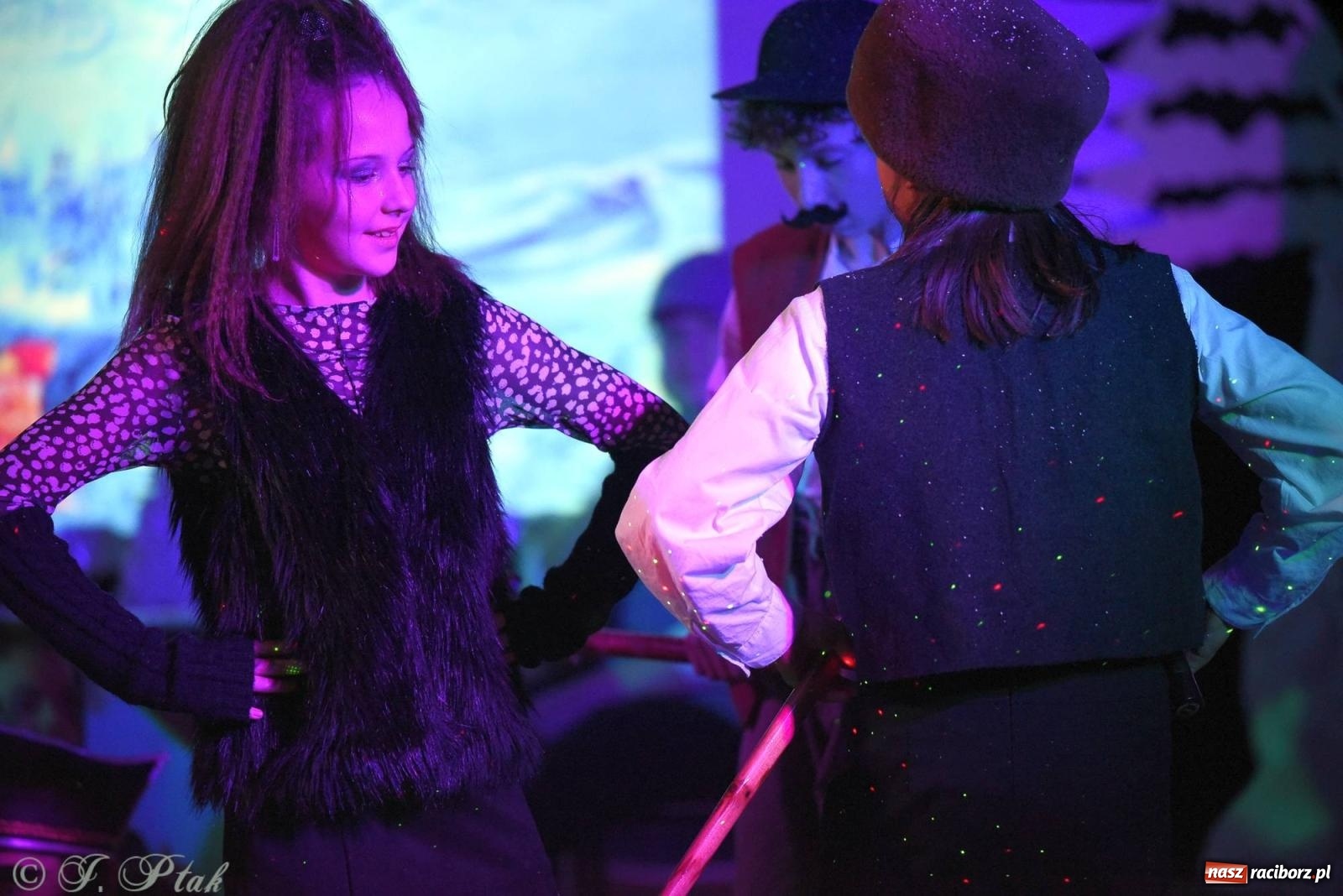 Zdjęcie w galerii na portalu naszraciborz.pl: Teatr Trzynastka wystawił Królową Śniegu wiadomości z regionu