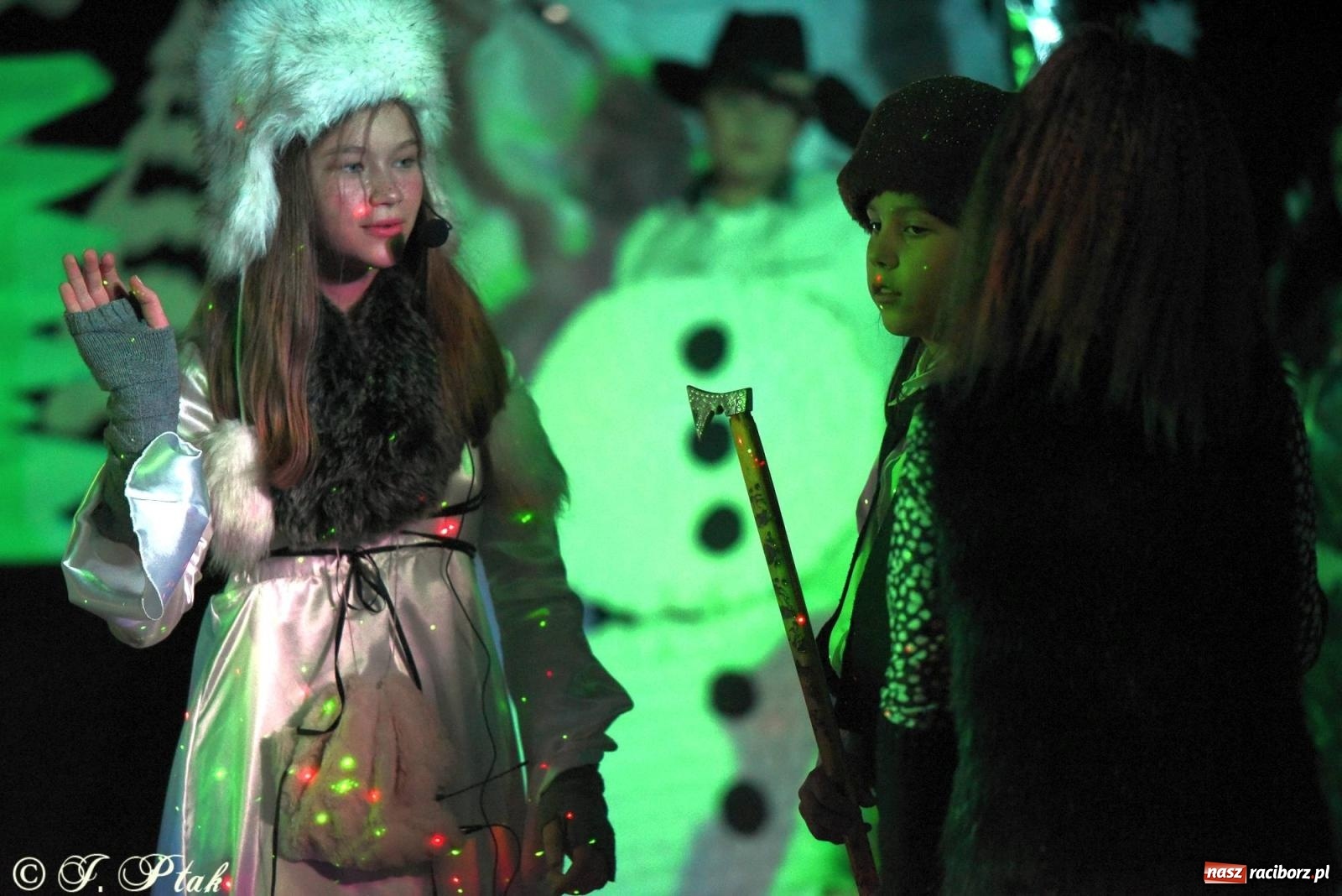 Zdjęcie w galerii na portalu naszraciborz.pl: Teatr Trzynastka wystawił Królową Śniegu wiadomości z regionu