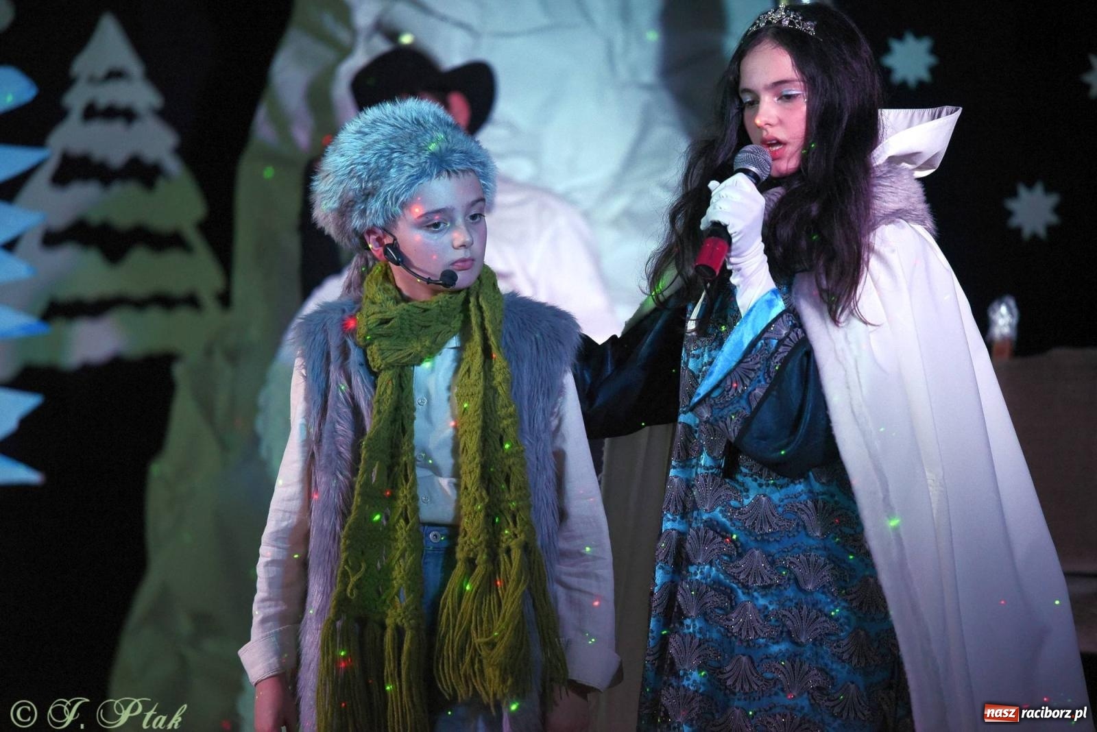 Zdjęcie w galerii na portalu naszraciborz.pl: Teatr Trzynastka wystawił Królową Śniegu wiadomości z regionu