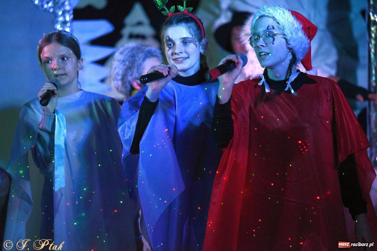 Zdjęcie w galerii na portalu naszraciborz.pl: Teatr Trzynastka wystawił Królową Śniegu wiadomości z regionu