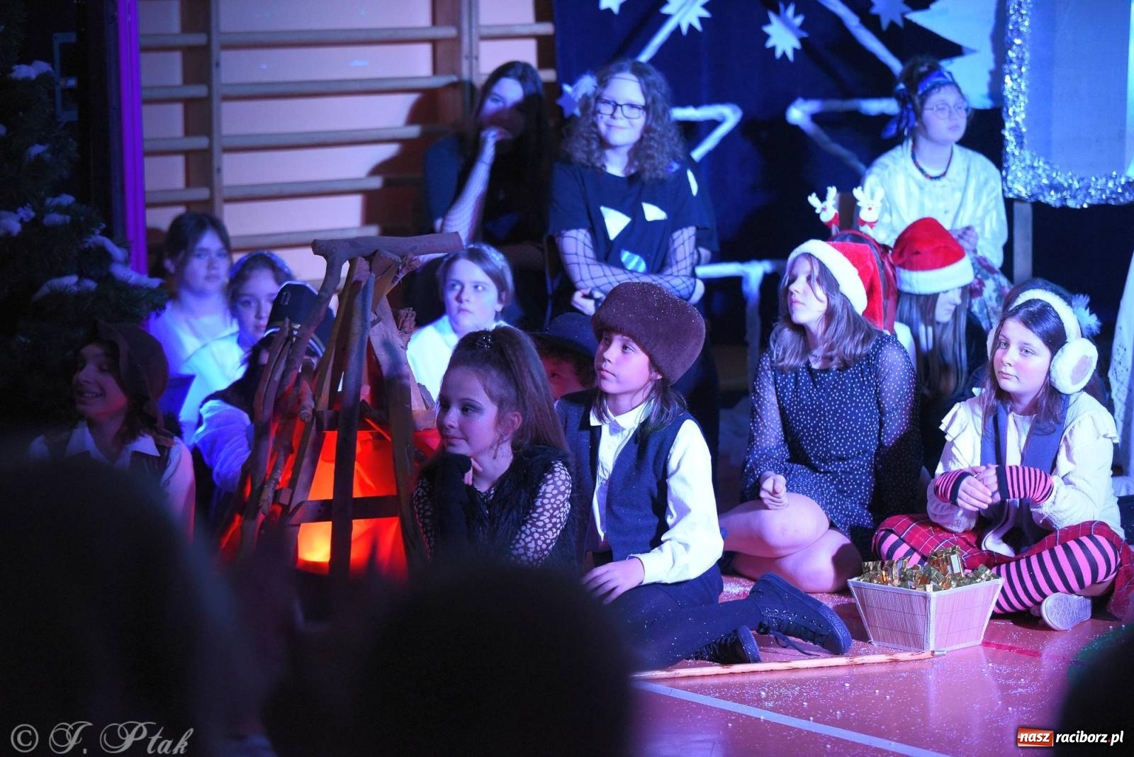 Zdjęcie w galerii na portalu naszraciborz.pl: Teatr Trzynastka wystawił Królową Śniegu wiadomości z regionu