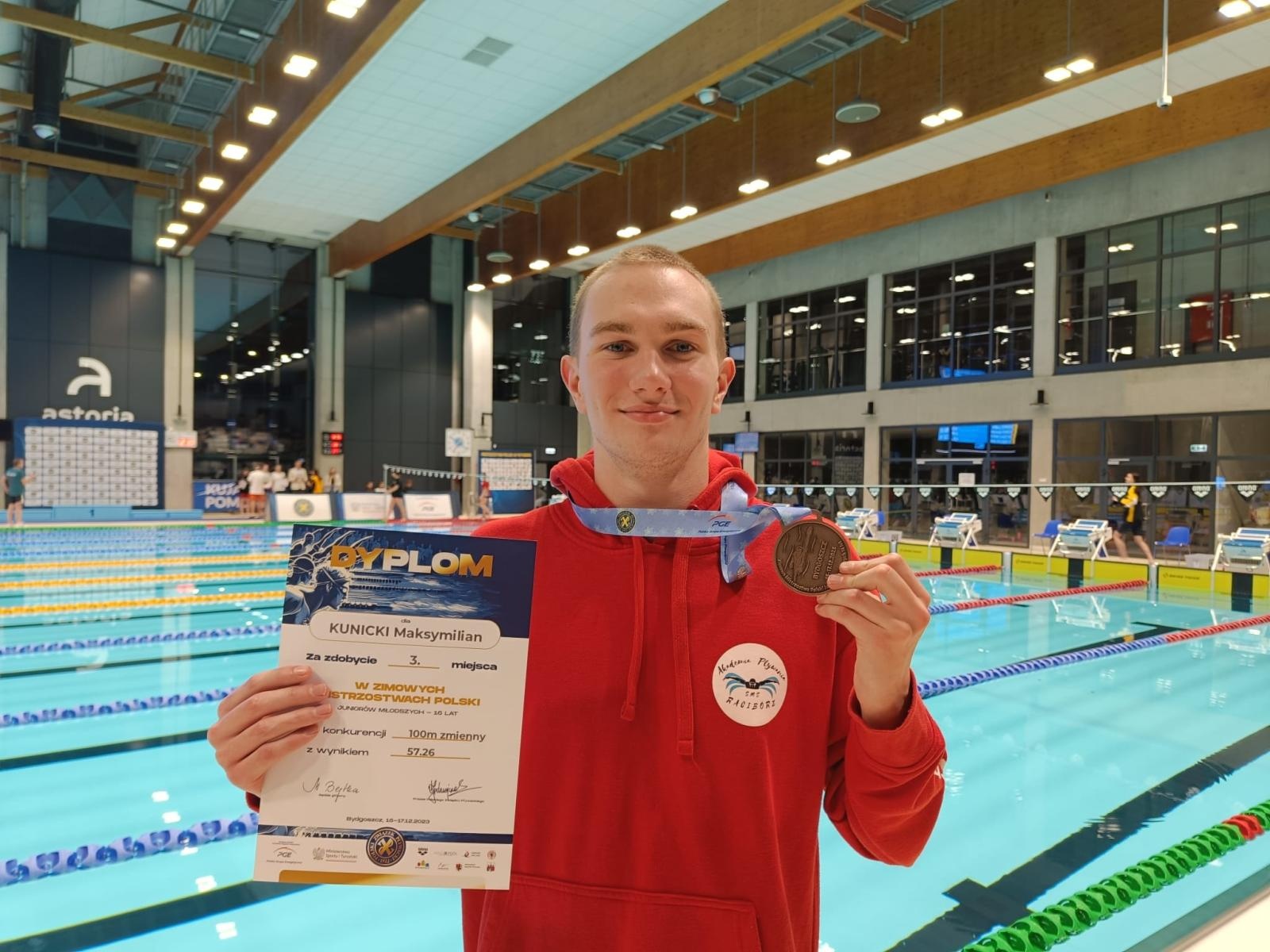 Zdjęcie w galerii na portalu naszraciborz.pl: Pięć medali raciborskich pływaków z ZSOMS wiadomości z regionu