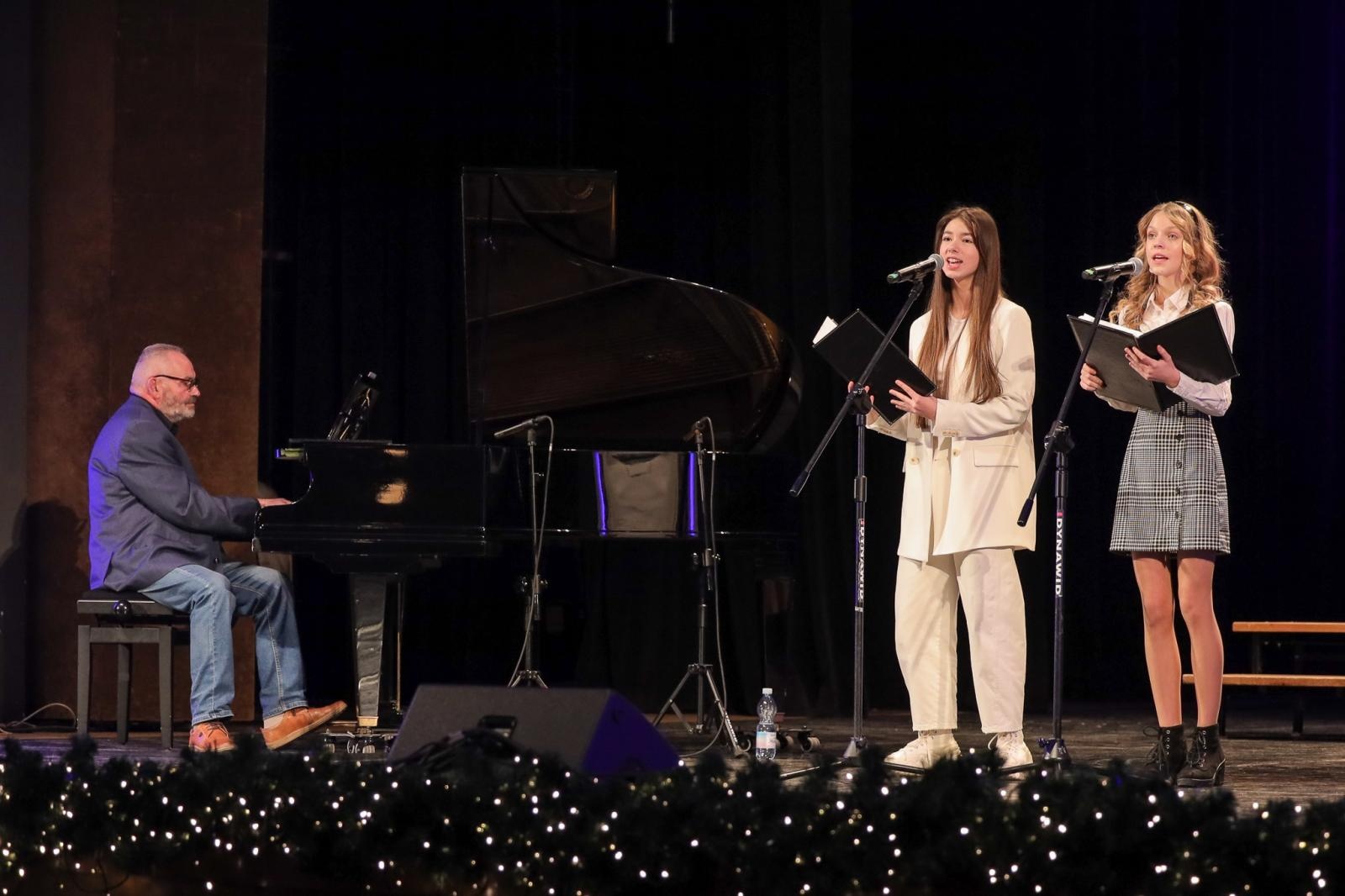 Zdjęcie w galerii na portalu naszraciborz.pl: Za nami eliminacje XXX Międzynarodowego Festiwalu Kolęd i Pastorałek wiadomości z regionu