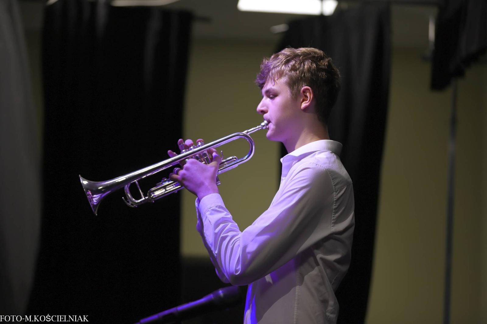 Zdjęcie w galerii na portalu naszraciborz.pl: Śpiewajcie i grajcie Mu... Świątecznie i kolędowo w raciborskim Mechaniku wiadomości z regionu