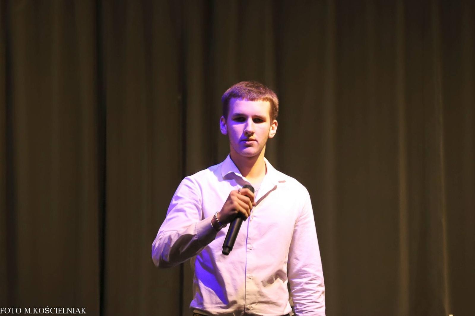 Zdjęcie w galerii na portalu naszraciborz.pl: Śpiewajcie i grajcie Mu... Świątecznie i kolędowo w raciborskim Mechaniku wiadomości z regionu