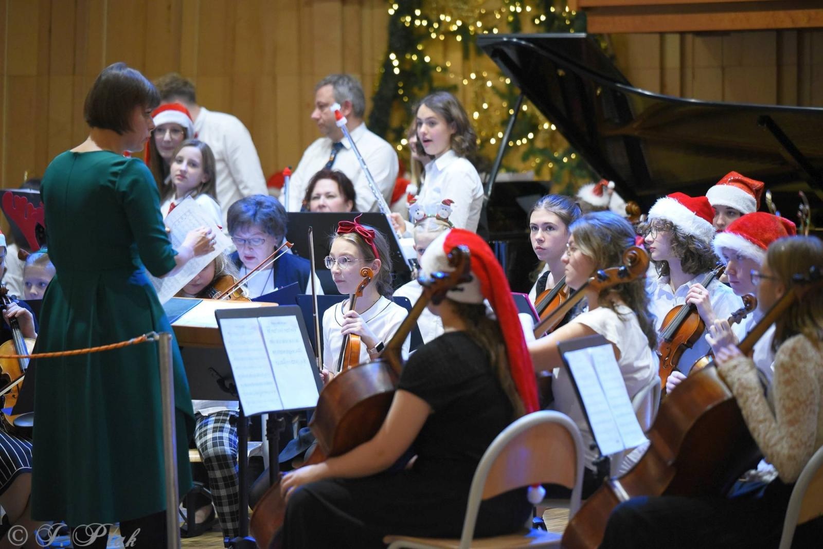 Zdjęcie w galerii na portalu naszraciborz.pl: W szkole muzycznej wybrzmiały kolędy [FOTO i WIDEO] wiadomości z regionu