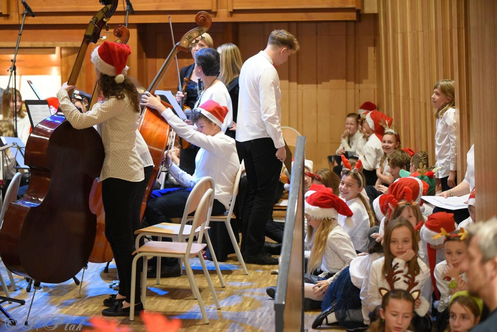 Zdjęcie w galerii na portalu naszraciborz.pl: W szkole muzycznej wybrzmiały kolędy [FOTO i WIDEO] wiadomości z regionu