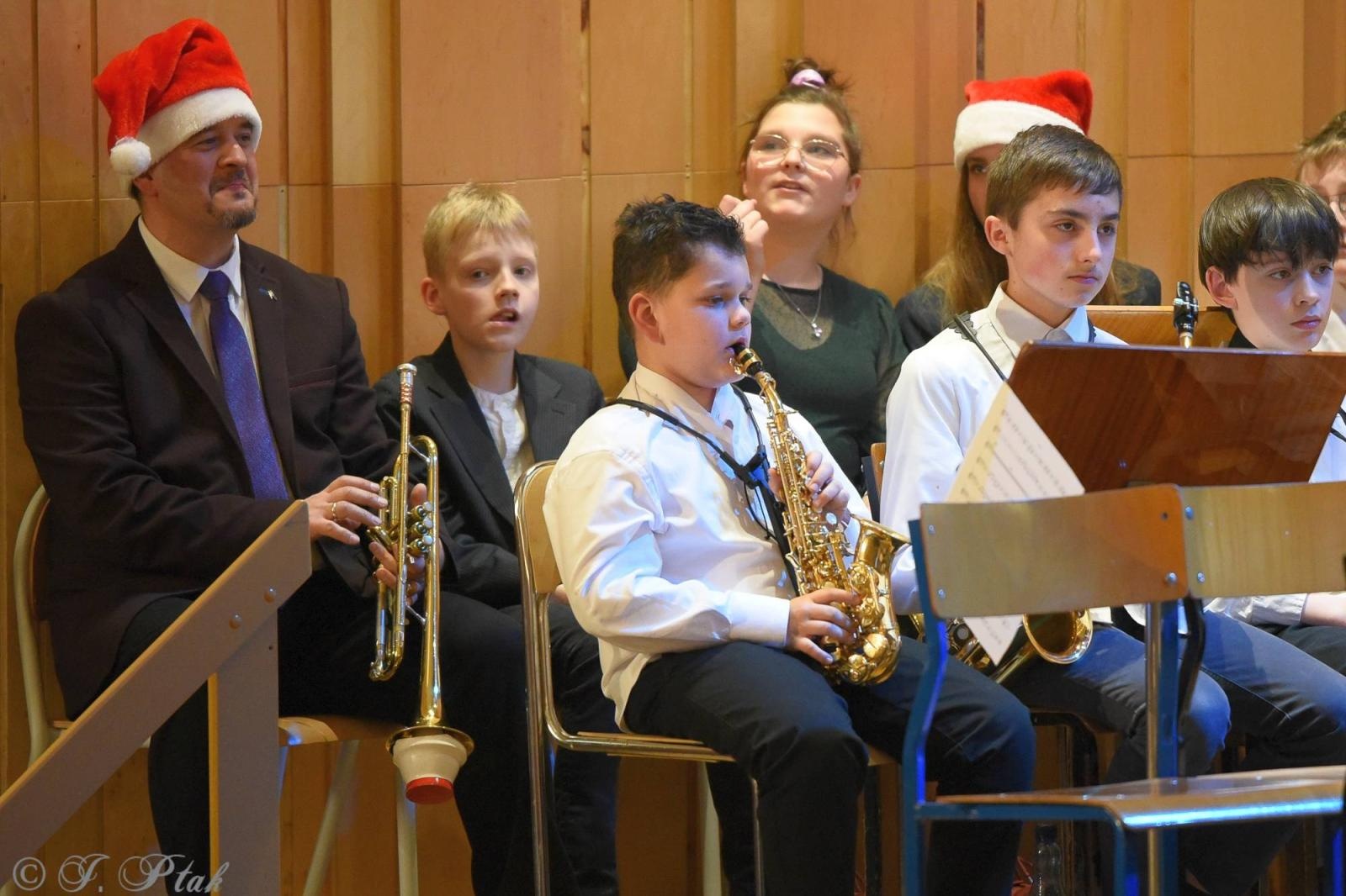 Zdjęcie w galerii na portalu naszraciborz.pl: W szkole muzycznej wybrzmiały kolędy [FOTO i WIDEO] wiadomości z regionu