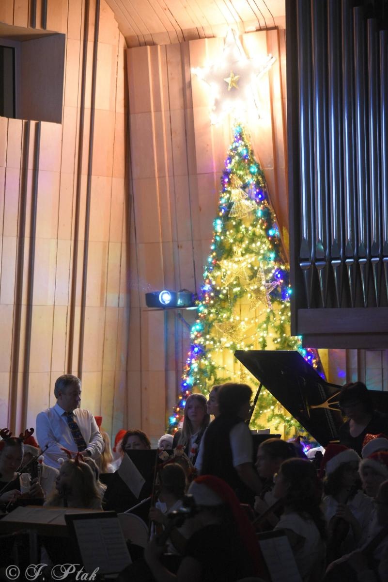 Zdjęcie w galerii na portalu naszraciborz.pl: W szkole muzycznej wybrzmiały kolędy [FOTO i WIDEO] wiadomości z regionu