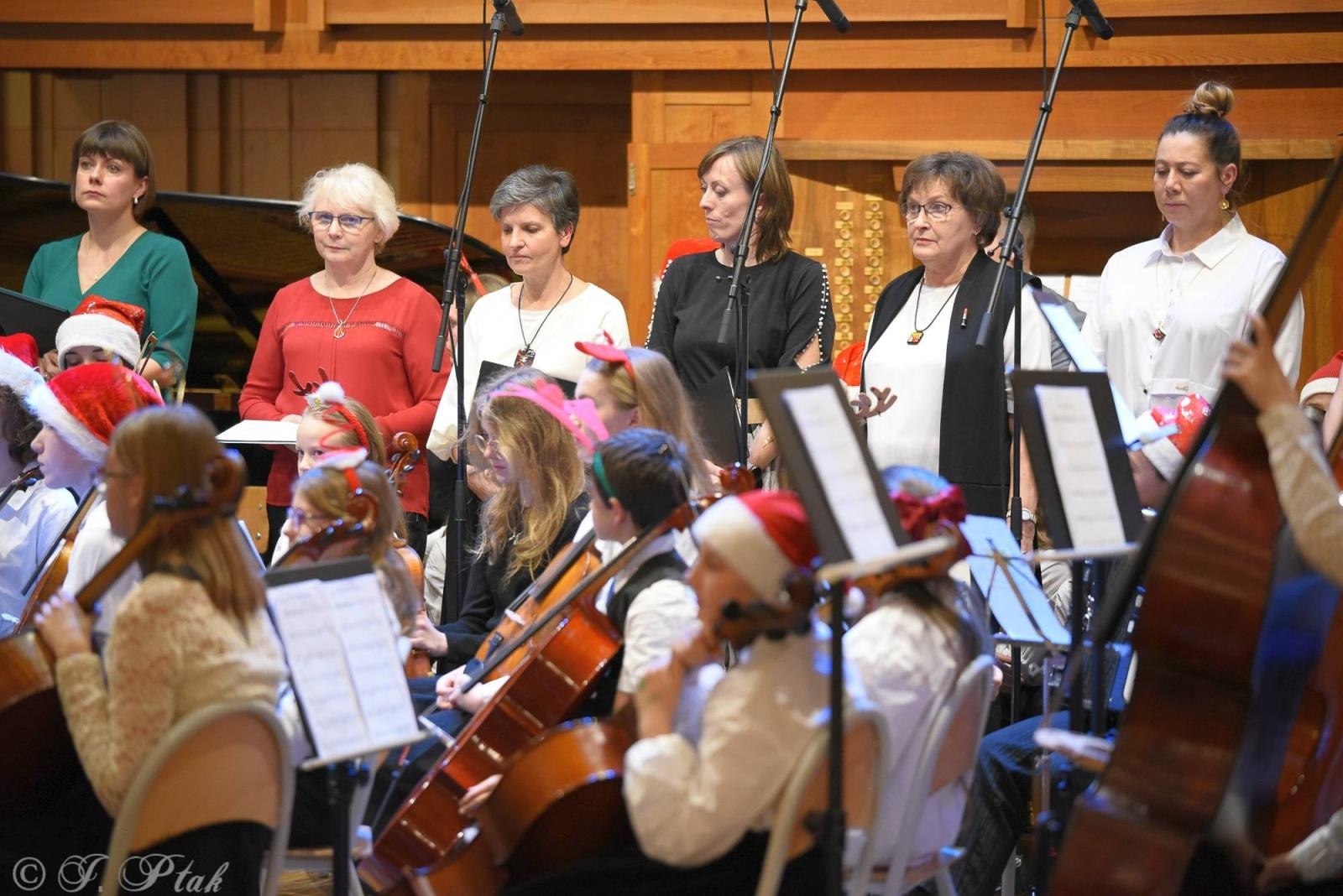 Zdjęcie w galerii na portalu naszraciborz.pl: W szkole muzycznej wybrzmiały kolędy [FOTO i WIDEO] wiadomości z regionu