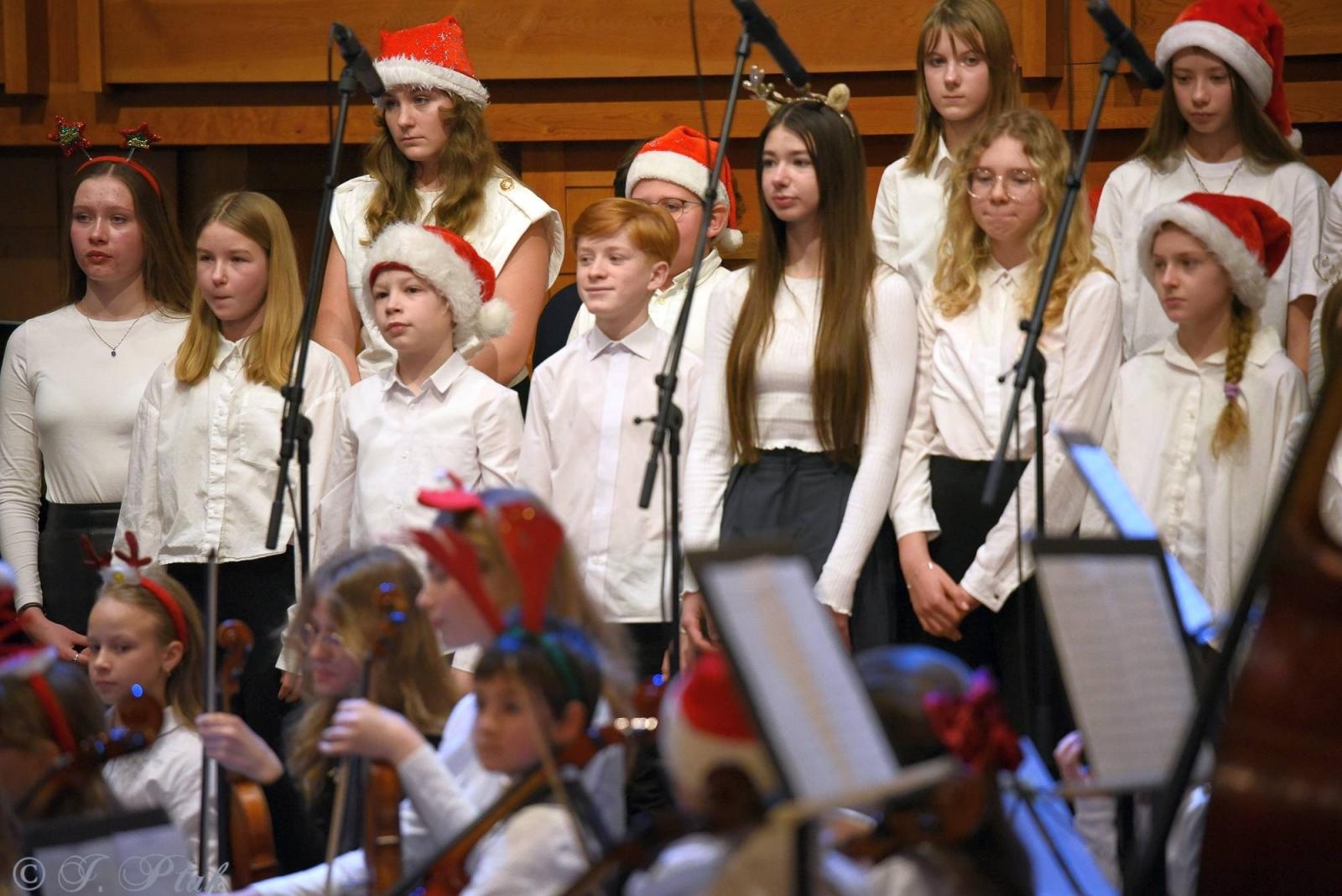 Zdjęcie w galerii na portalu naszraciborz.pl: W szkole muzycznej wybrzmiały kolędy [FOTO i WIDEO] wiadomości z regionu