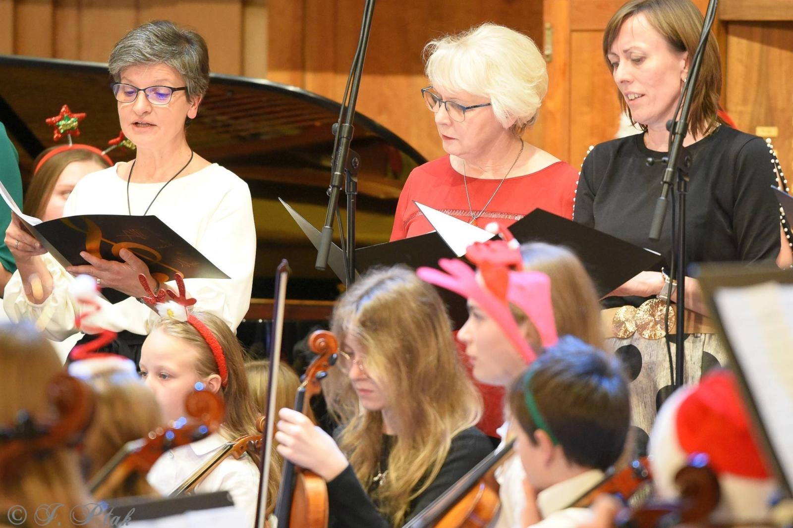 Zdjęcie w galerii na portalu naszraciborz.pl: W szkole muzycznej wybrzmiały kolędy [FOTO i WIDEO] wiadomości z regionu