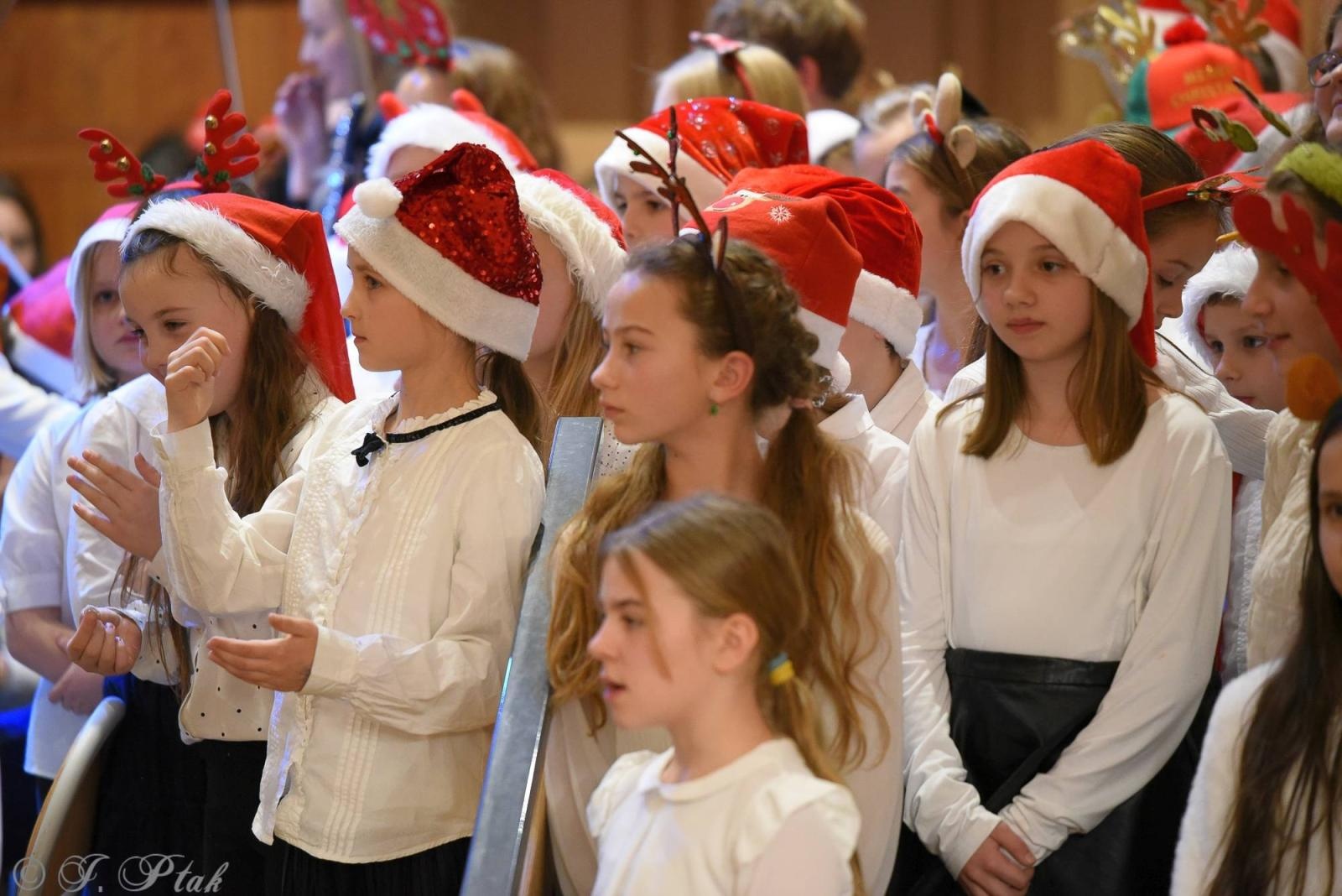 Zdjęcie w galerii na portalu naszraciborz.pl: W szkole muzycznej wybrzmiały kolędy [FOTO i WIDEO] wiadomości z regionu