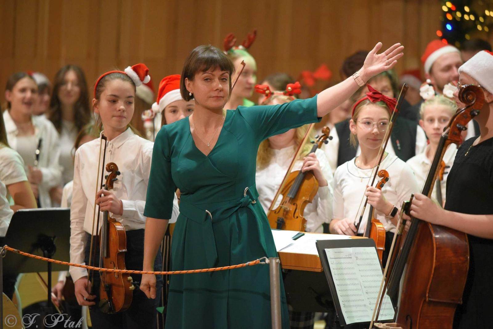 Zdjęcie w galerii na portalu naszraciborz.pl: W szkole muzycznej wybrzmiały kolędy [FOTO i WIDEO] wiadomości z regionu