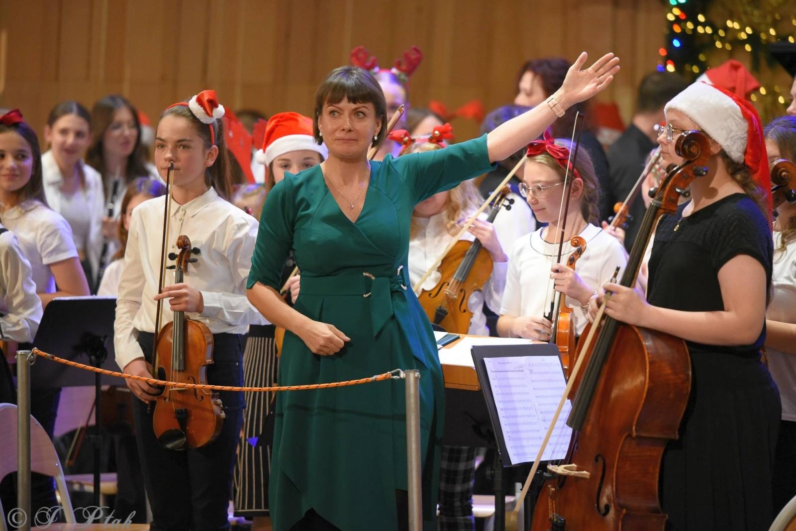 Zdjęcie w galerii na portalu naszraciborz.pl: W szkole muzycznej wybrzmiały kolędy [FOTO i WIDEO] wiadomości z regionu