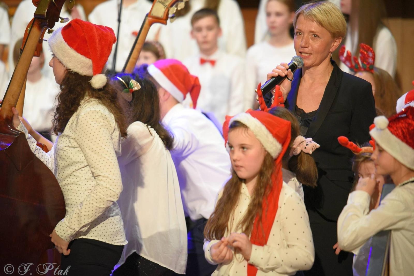 Zdjęcie w galerii na portalu naszraciborz.pl: W szkole muzycznej wybrzmiały kolędy [FOTO i WIDEO] wiadomości z regionu