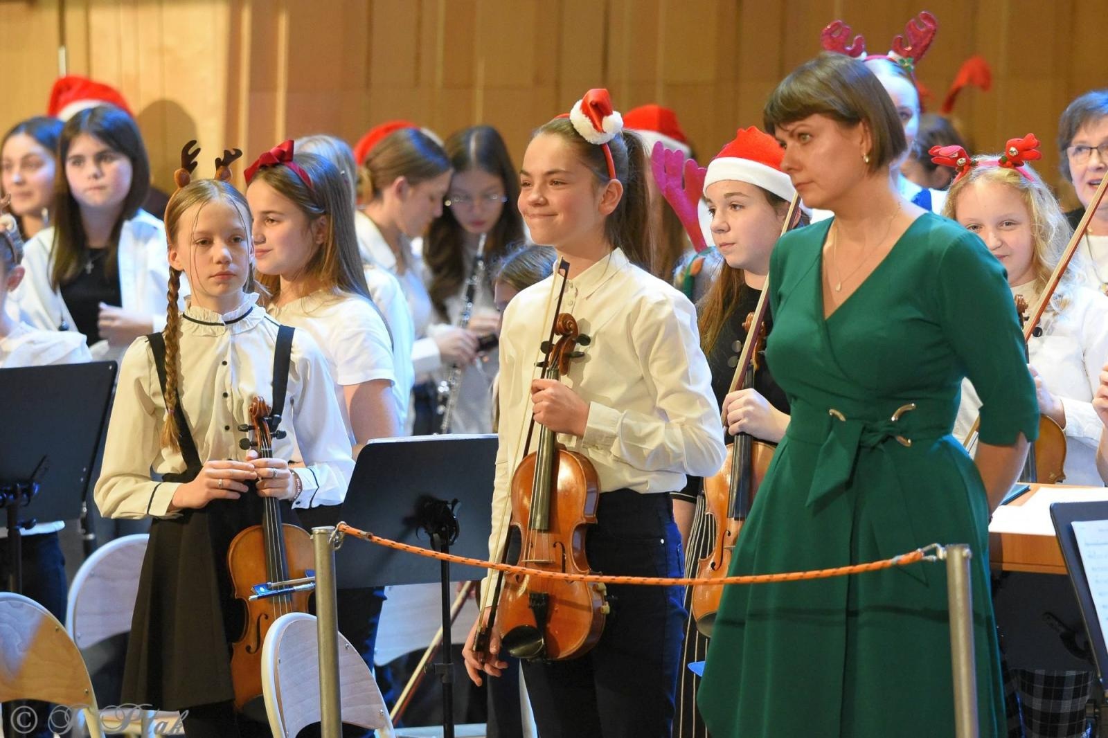 Zdjęcie w galerii na portalu naszraciborz.pl: W szkole muzycznej wybrzmiały kolędy [FOTO i WIDEO] wiadomości z regionu
