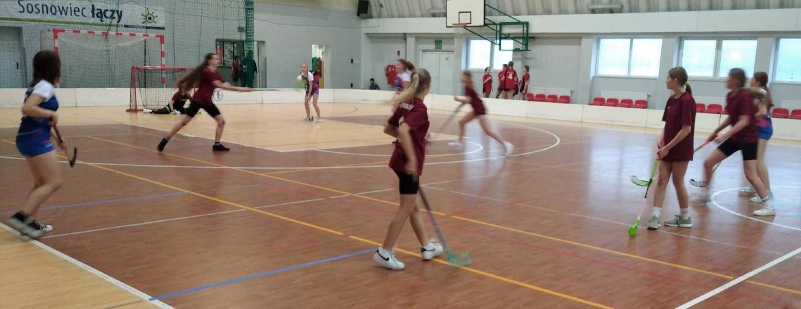 Zdjęcie w galerii na portalu naszraciborz.pl: Unihokej dziewcząt. Uczennice z Tworkowa w finale wojewódzkim wiadomości z regionu