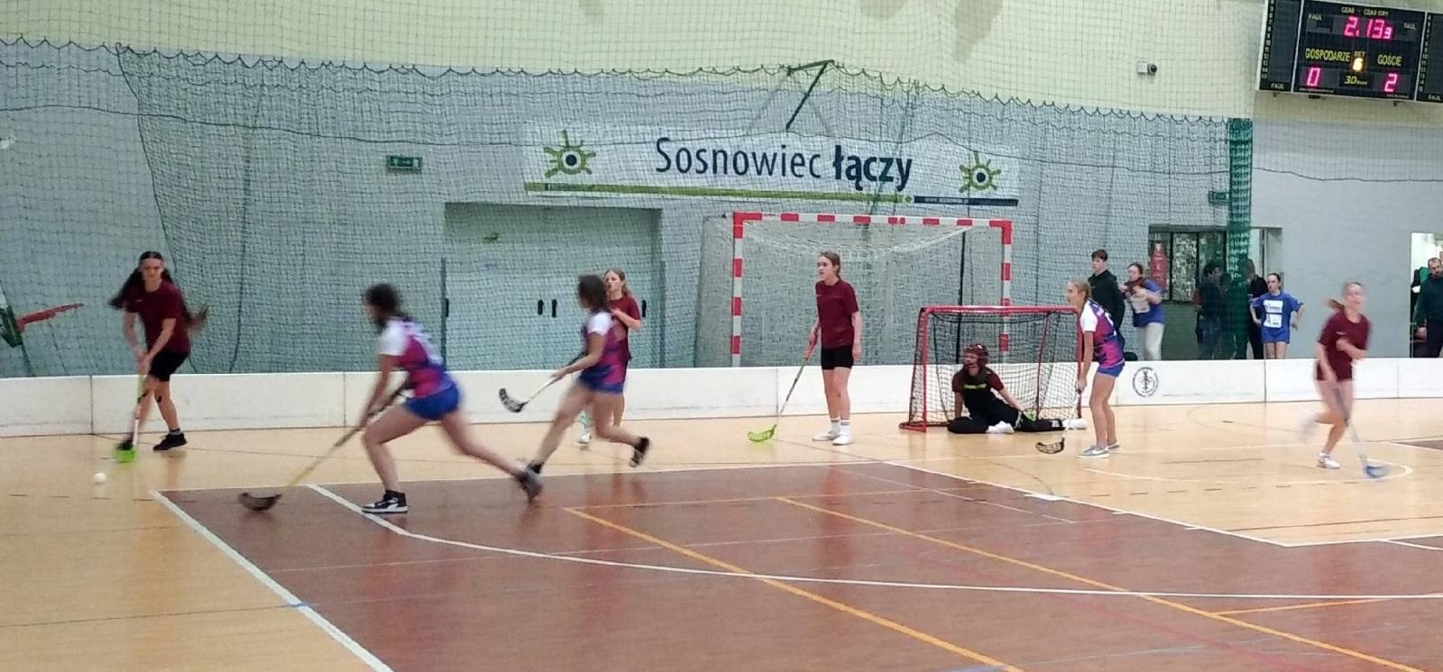 Zdjęcie w galerii na portalu naszraciborz.pl: Unihokej dziewcząt. Uczennice z Tworkowa w finale wojewódzkim wiadomości z regionu