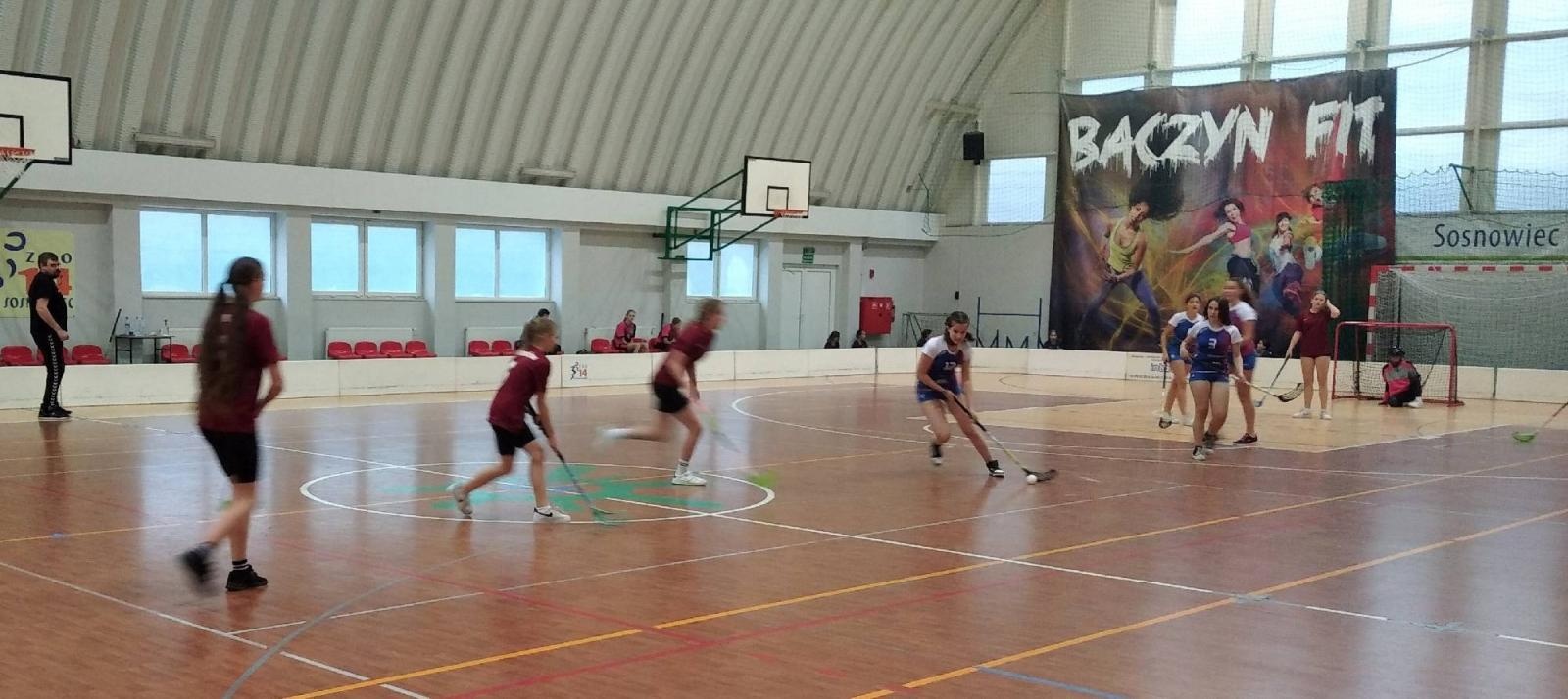 Zdjęcie w galerii na portalu naszraciborz.pl: Unihokej dziewcząt. Uczennice z Tworkowa w finale wojewódzkim wiadomości z regionu