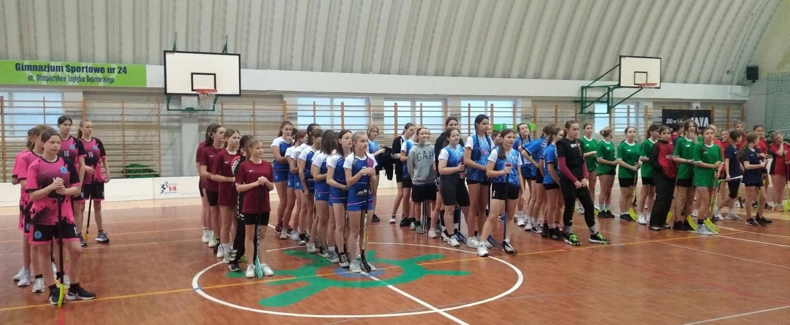 Zdjęcie w galerii na portalu naszraciborz.pl: Unihokej dziewcząt. Uczennice z Tworkowa w finale wojewódzkim wiadomości z regionu