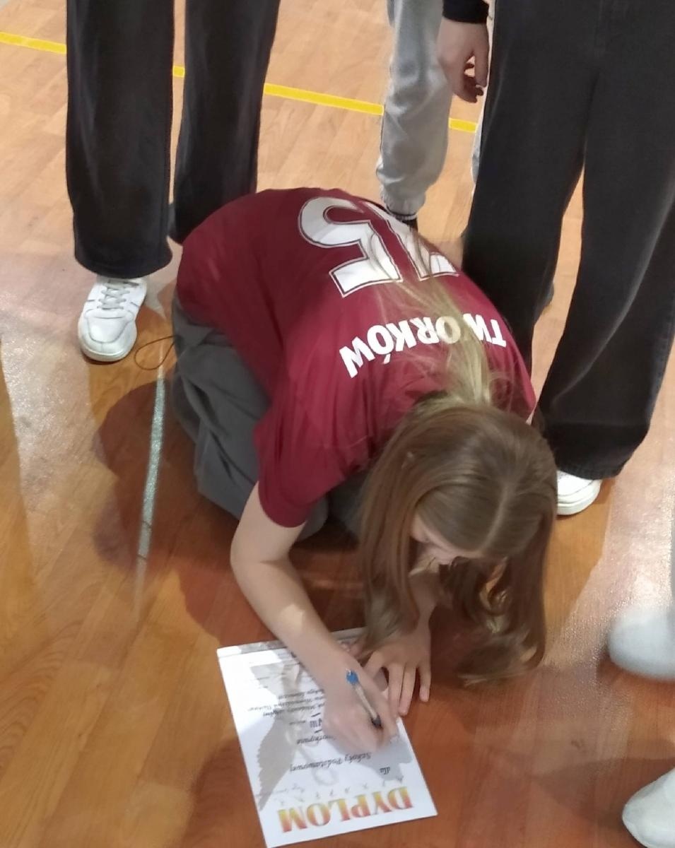 Zdjęcie w galerii na portalu naszraciborz.pl: Unihokej dziewcząt. Uczennice z Tworkowa w finale wojewódzkim wiadomości z regionu