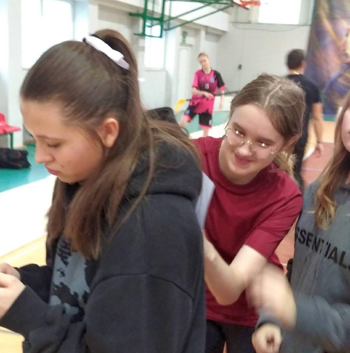 Zdjęcie w galerii na portalu naszraciborz.pl: Unihokej dziewcząt. Uczennice z Tworkowa w finale wojewódzkim wiadomości z regionu