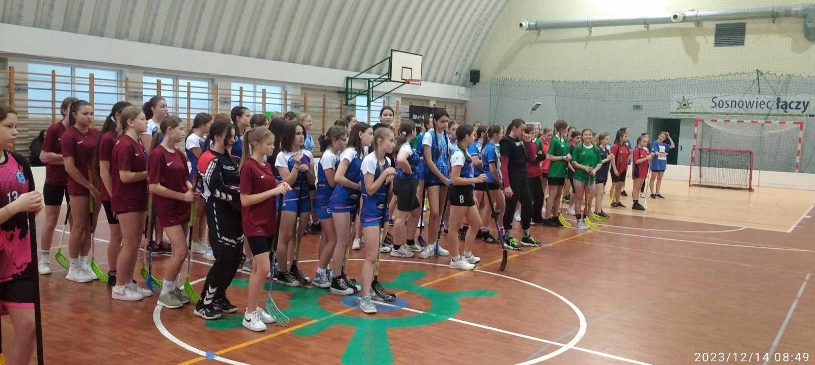 Zdjęcie w galerii na portalu naszraciborz.pl: Unihokej dziewcząt. Uczennice z Tworkowa w finale wojewódzkim wiadomości z regionu