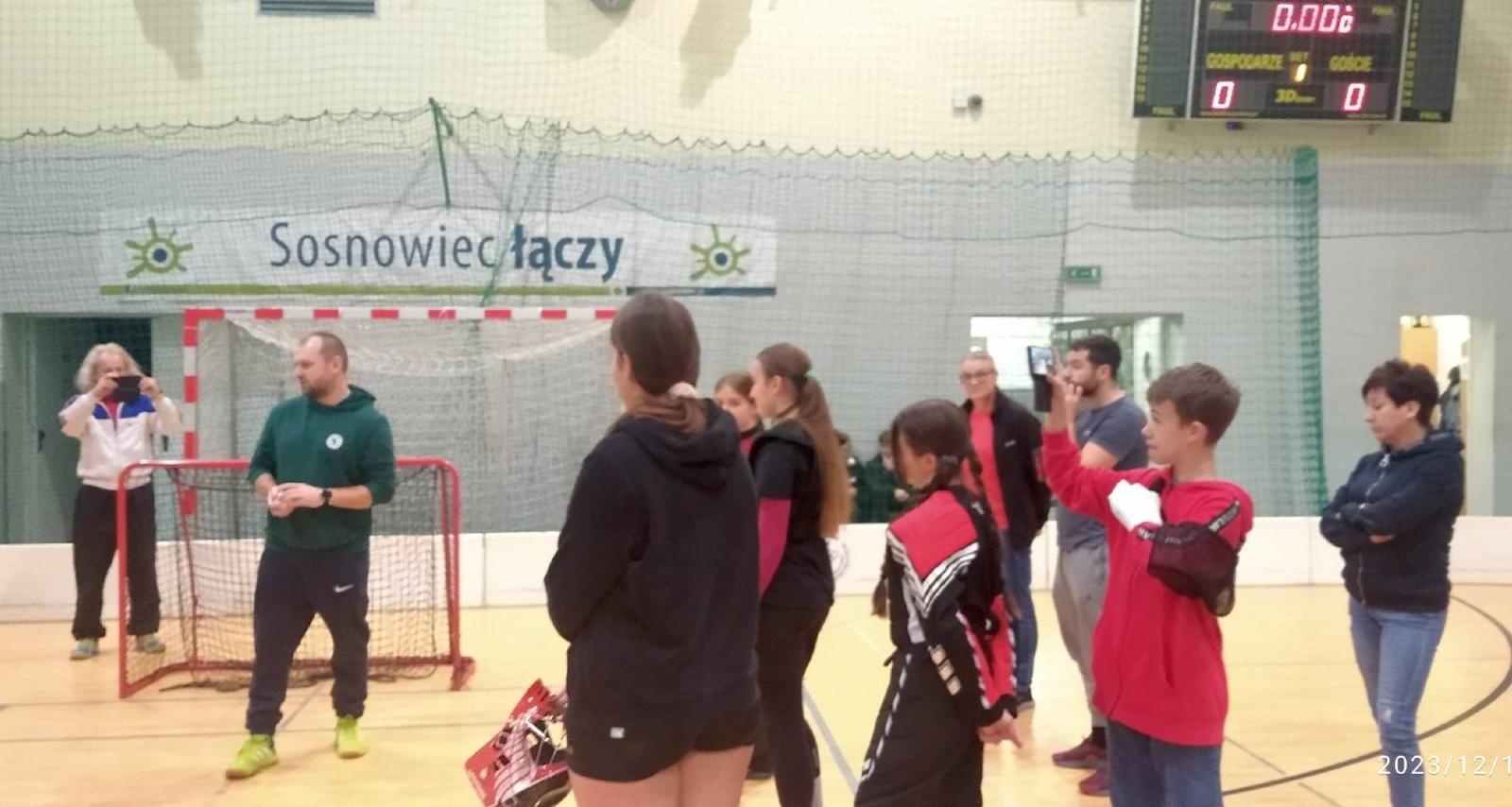 Zdjęcie w galerii na portalu naszraciborz.pl: Unihokej dziewcząt. Uczennice z Tworkowa w finale wojewódzkim wiadomości z regionu